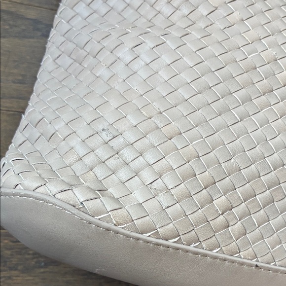 Quince Italian Leather Handwoven Large Tote - Picture 13 of 16